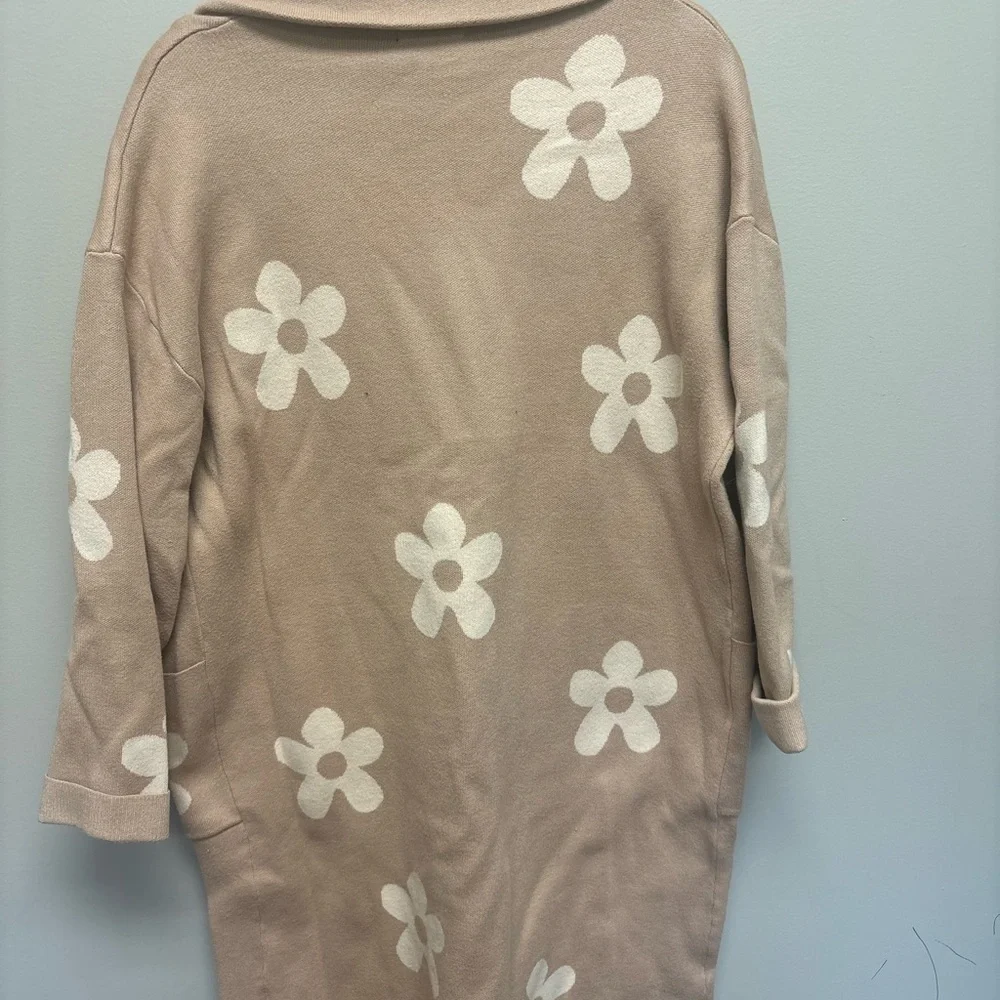 Daisy‎ Print Sweater Coat - Picture 5 of 5